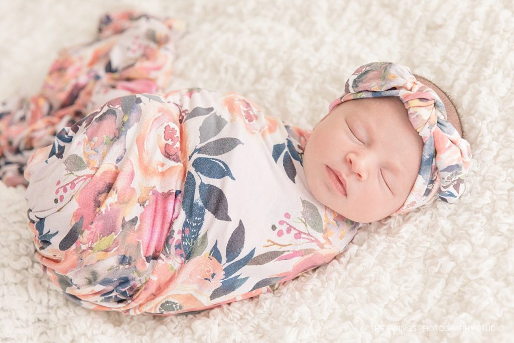 The Ewings Photography Studio is a central mass maternity & newborn photographer.
