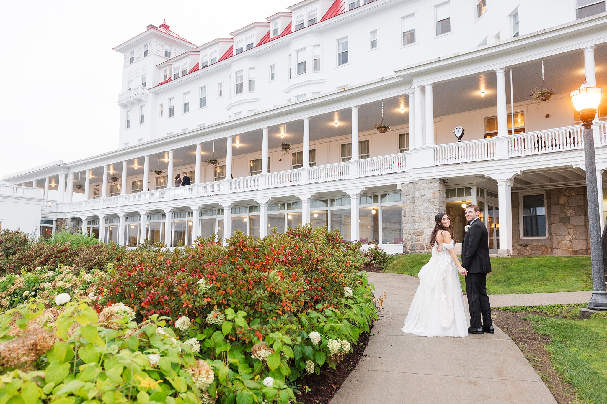 OMNI Mount Washington wedding photographer